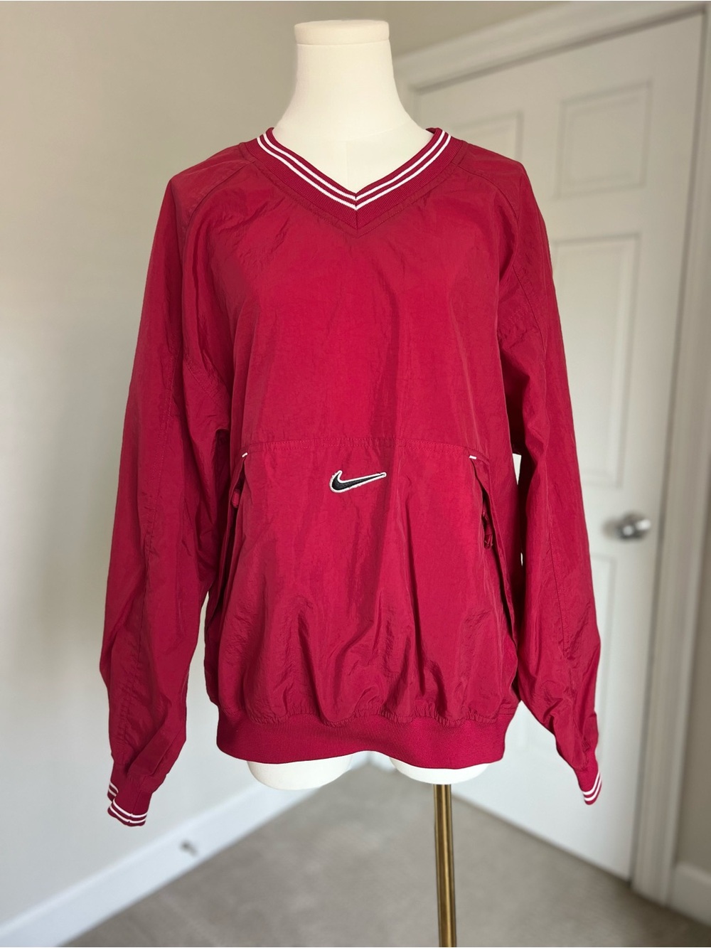 Vintage Nike Windbreaker Mens M Red Nylon V Neck Pullover Swoosh 90s Y2K